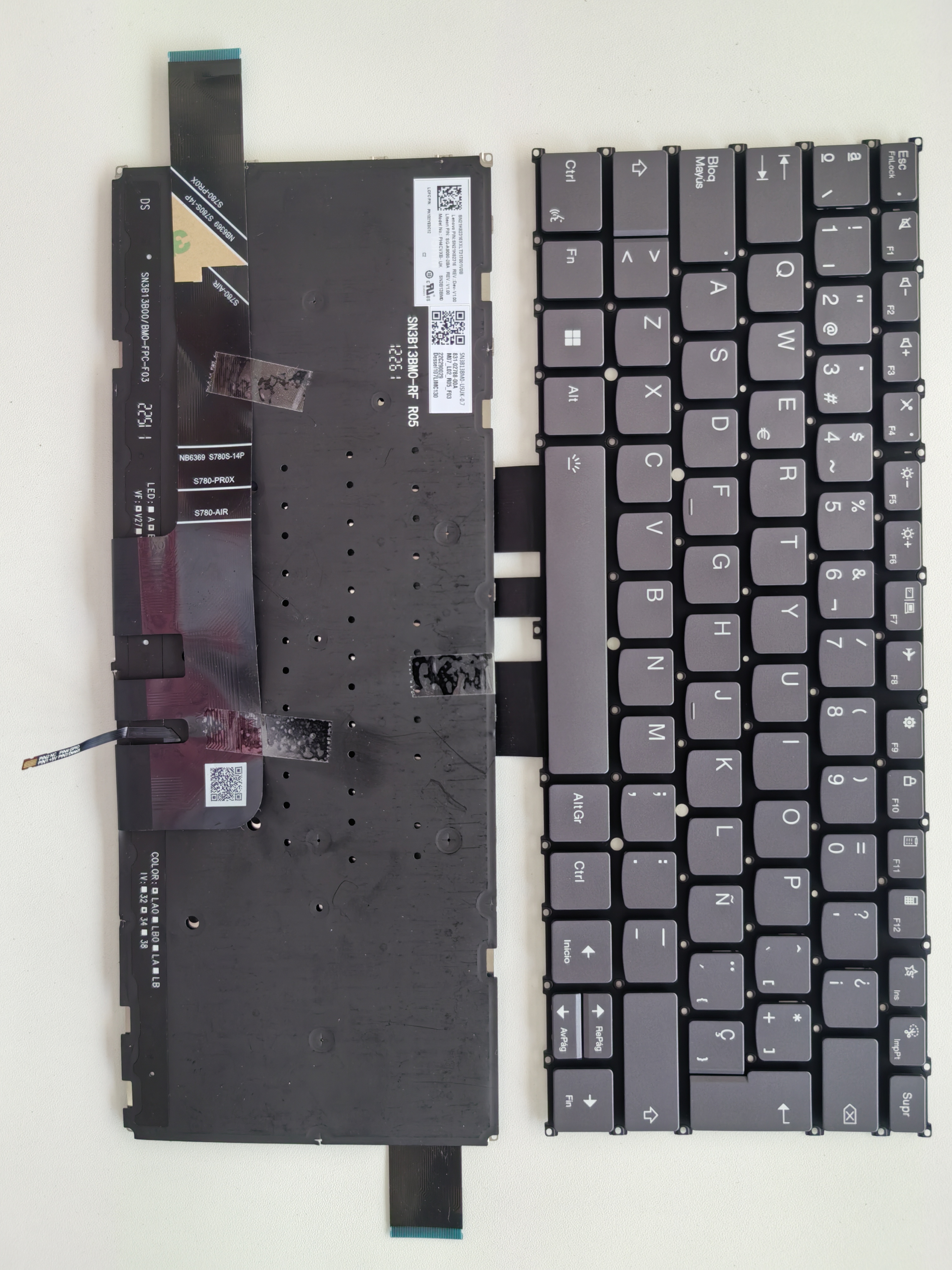 Picture of New Replacement Laptop Keyboard For LENOVO YOGA PRO 7 14ARP8 shout button/14AHP9/14IRP8 Grey Backlit Sp Layout